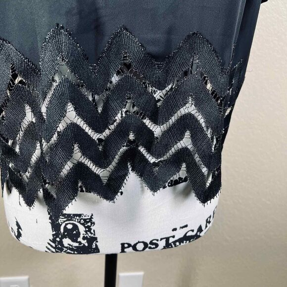 Bebe black blouse short sleeve embroidered lace around neckline boho size S - Picture 9 of 15